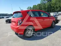 2015 Chevrolet Sonic фото