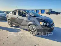 2015 Chevrolet Sonic фото