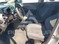 2015 Chevrolet Sonic фото