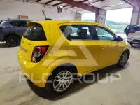 2015 Chevrolet Sonic фото