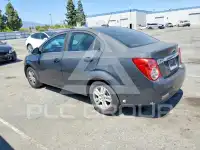 2015 Chevrolet Sonic фото