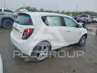 2015 Chevrolet Sonic фото