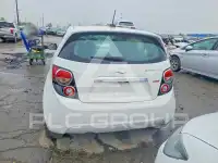 2015 Chevrolet Sonic фото