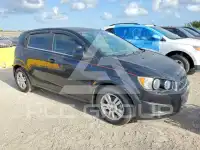 2015 Chevrolet Sonic фото