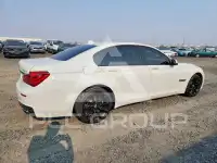 2015 BMW 750 photo