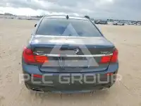 2015 BMW 750 фото