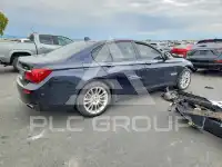 2015 BMW 750 фото