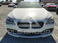 2015 BMW 750 фото