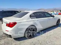 2015 BMW 750 фото
