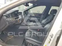 2015 BMW 750 photo