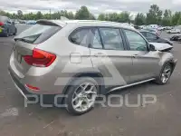 2015 BMW X1 фото