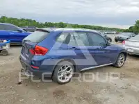 2015 BMW X1 фото