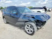 2015 BMW X1 photo