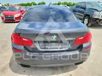 2015 BMW 550 фото