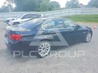 2015 BMW 550 фото