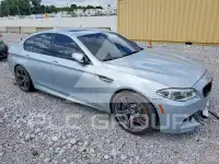 2015 BMW M5 фото