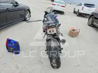 2015 BMW S1000 фото