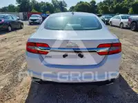 2015 Jaguar XF photo