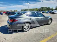 2015 Infinity Q70 фото