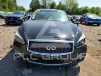 2015 Infinity Q70 photo