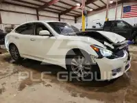 2015 Infinity Q70 фото