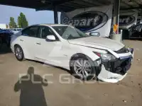 2015 Infinity Q50 фото