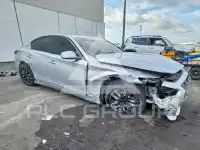 2015 Infinity Q50 photo