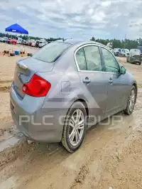 2015 Infinity Q40 фото