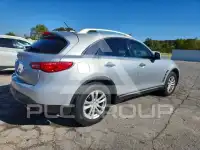 2015 Infinity QX70 фото