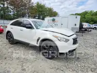 2015 Infinity QX70 photo