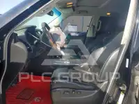 2015 Infinity QX80 photo
