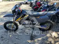 2015 Suzuki  фото