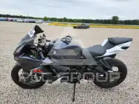 2015 Suzuki GSX-R750 photo