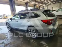 2015 Subaru Outback photo