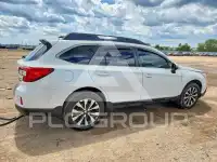 2015 Subaru Outback photo