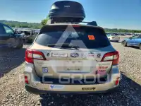 2015 Subaru Outback photo