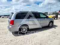 2015 Dodge CARAVAN фото