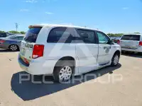 2015 Dodge CARAVAN фото