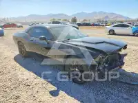 2015 Dodge CHALLENGER photo