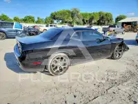 2015 Dodge CHALLENGER photo