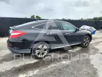 2015 Honda CROSSTOUR photo