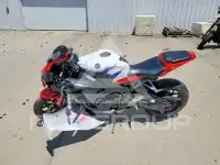 2015 Honda CBR photo