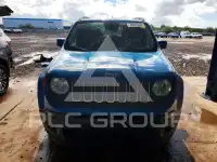 2015 Jeep Renegade photo