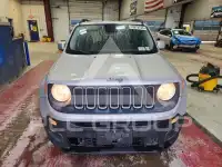 2015 Jeep Renegade photo