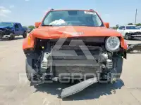 2015 Jeep Renegade photo