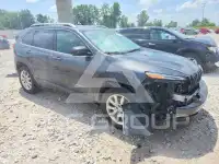2015 Jeep CHEROKEE фото