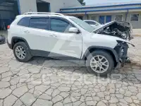 2015 Jeep CHEROKEE photo