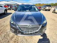 2015 Mazda 3 photo