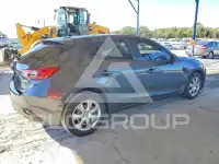2015 Mazda 3 photo