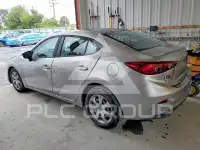 2015 Mazda 3 photo
